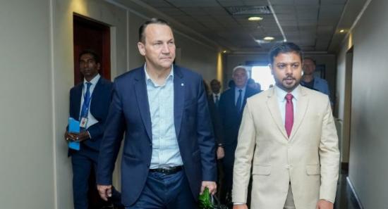Polish Foreign Minister Lands in Sri Lanka